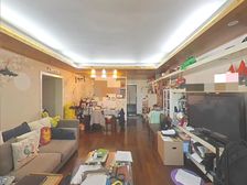 颐和华城四期雅诗蓝郡 电梯高区 原始三房两卫