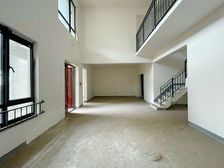 照母山 楼龄新 双卫生间 产权清晰 朝南 电梯房