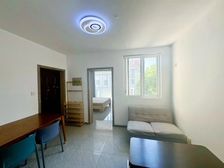 (荷韵新村东区小户)(精装20,保养新)(送家具家电车位!)