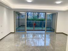 急售精装洋房丶带100平花园丶朝南看中庭丶近地铁丶免费车位