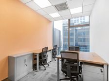 经开万科 精装品牌家具 雷格斯直租无费!灵活办公一价全包