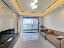 急,精装修南北普通住宅117.75平米急售,看房随时