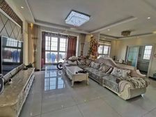 出售新城区国信 ,精装修,诚意出售,近大龙湖,近地铁近。