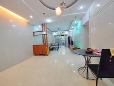 怡翠玫瑰园大三房 小区中间 位置安静 景观好 接地气