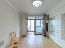 06年商品房,电梯板式南北通两房,楼间距宽,近商场近地铁