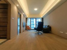 精装修2房2卫+朝中庭+总价低来福士两室+带软装。