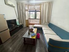 建设路小区 三室一厅 70万元出售 拎包入住 随时看房