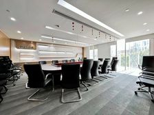 漕河泾 三轨交汇华鑫中心 整层出租约2000平 诚意招商