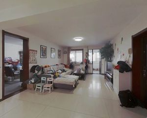 新上滨园里不到顶三室两厅大户型 商品房 南北通透户型