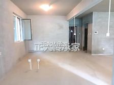 单价8300元 一楼带50平大院子,三居两厅两卫,毛坯房