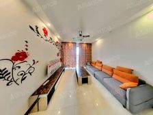 朝南 临地铁 中间好楼层 交通便利 小三房 精装可拎包入住