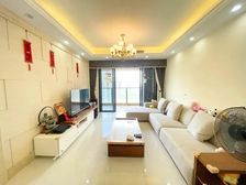 保利中悦花园 精装南向三房 首付2成 近地铁 来电减10万