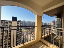 8字头一口价 御海禧园 128平3居 南北向毛坯