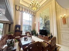 户型方正,采光通风好,带花园带车位