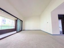 新上!中洲上叠!四层五房!带平台!正常出!看房方便!位置安静