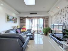 春申景城二期户型方正卧室朝南带阳台户型通透客厅宽敞