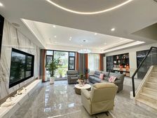 房东急售找我价格有惊喜!湖山赋一期豪装边户!带全明地下室!