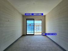 (栅!湖!龙湖四期小高层)三房主卧带衣帽间!