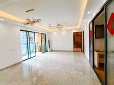 广佛颐景园 双卫格局 装修好 朝南 带电梯 交通便利 小区新