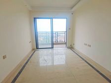 急售全新精装3房未入住 双阳台中层通风无遮挡 来电看房