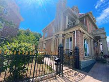 维多利亚庄园独栋别墅 地上三层地下一层 带电梯 拎包即住