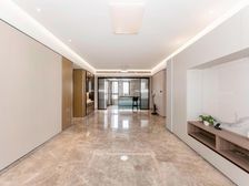 新天地 中海建国里 四房 价格3开头 有车位 屋况99成新