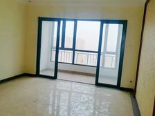 朝南 产权清晰 高楼层视野好 有电梯 车位充足 满五