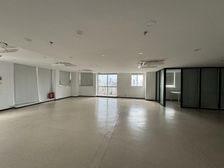 徐家汇中心,汇银广场110平至345平,独立空调,行业不限