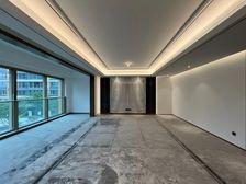 弹子石 保亿御江临风四房348万