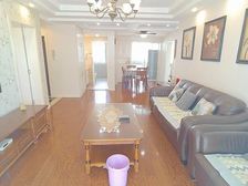 (精装修飞机户型大三房)业主诚心出售 价格好谈