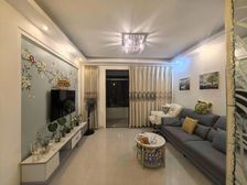 精装,视野特别好,房东诚心出售,随时可以看房子