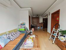 精装自住两房 房东住市区 偶尔过来住 保养好 看房随时