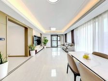 顶配180平,边套大4房, 位置,2个车位,精装还未住过人