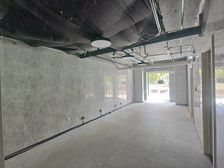 【传媒大学北】聚福苑103㎡服装装修铺,直租无中介,紧邻校园