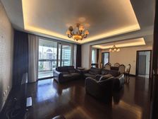 鼎园中高区4房带转角大阳台,采光好,有钥匙看房方便,价格可谈