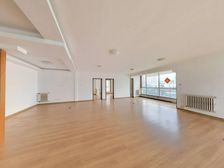 新园公寓 3室2厅 176.01平