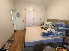 人和该指表房 人和花园 三室一厅 电梯房 185万出售