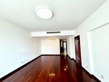新静安05年品质小区前排高区2房愚园路888弄2号沿线游泳池