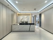 红谷滩CBD中心 地铁口 第十代升级轻奢风 电梯口户型