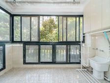 卢湾城市花园 有电梯 近医院 小区绿化高 正规商品房