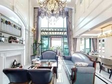 熙龙湾新出顶楼小样房三层复式,使用率600平,业主低价急售