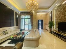 紫麟山 南进门别墅 精装修 双首层设计 高拓展 50平花园