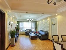 东港保利天禧(一期) 近地铁 房龄新 出行方便 满五 急售