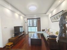 买一层,送一层,双建平5楼带阁楼,保养佳可拎包入住型,送车位