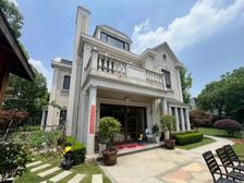 法式古堡,不可错过 必看的精装独栋!大花园 双车位