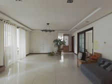 天籁花园精装修,房东急售,配套齐全,交通便利,芝罘莱山交界处