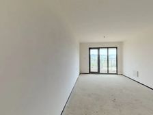 旭辉银盛泰·辉盛岚湾大3居有车位落地窗经典户型