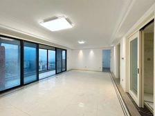 国庆好房!次新精装大平层!D 款价!轻轨近!来电价格有惊喜!