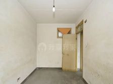 一梯两户,双南2房,客厅朝东有窗全明,不靠马路,上海荟聚旁