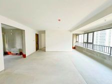 得房率高 出行方便 中间好楼层 朝南 次新房 电梯房